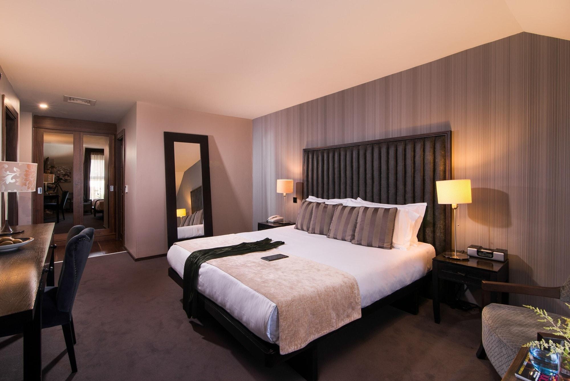 The Twelve Hotel بارنا المظهر الخارجي الصورة