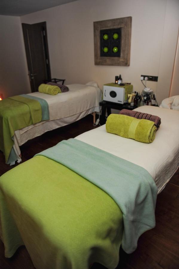 The Twelve Hotel بارنا المظهر الخارجي الصورة